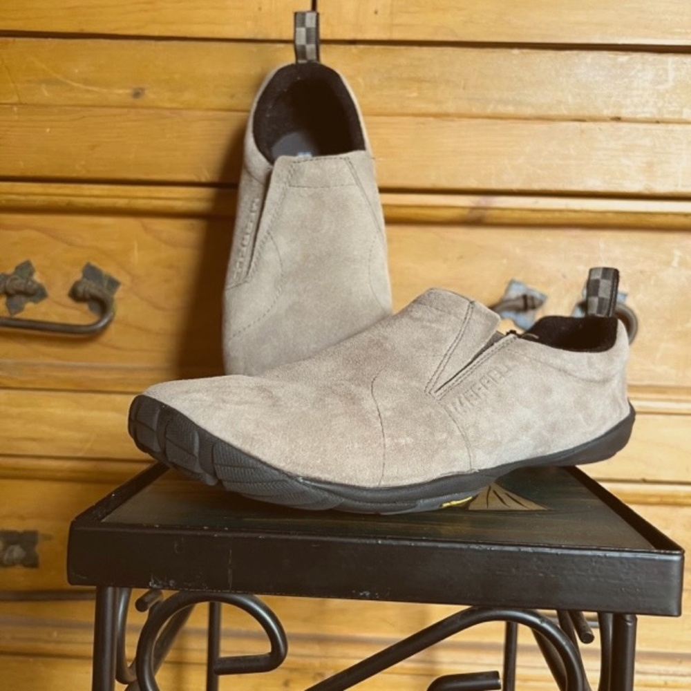 Tan leather Merrell shoes with Vibram sole